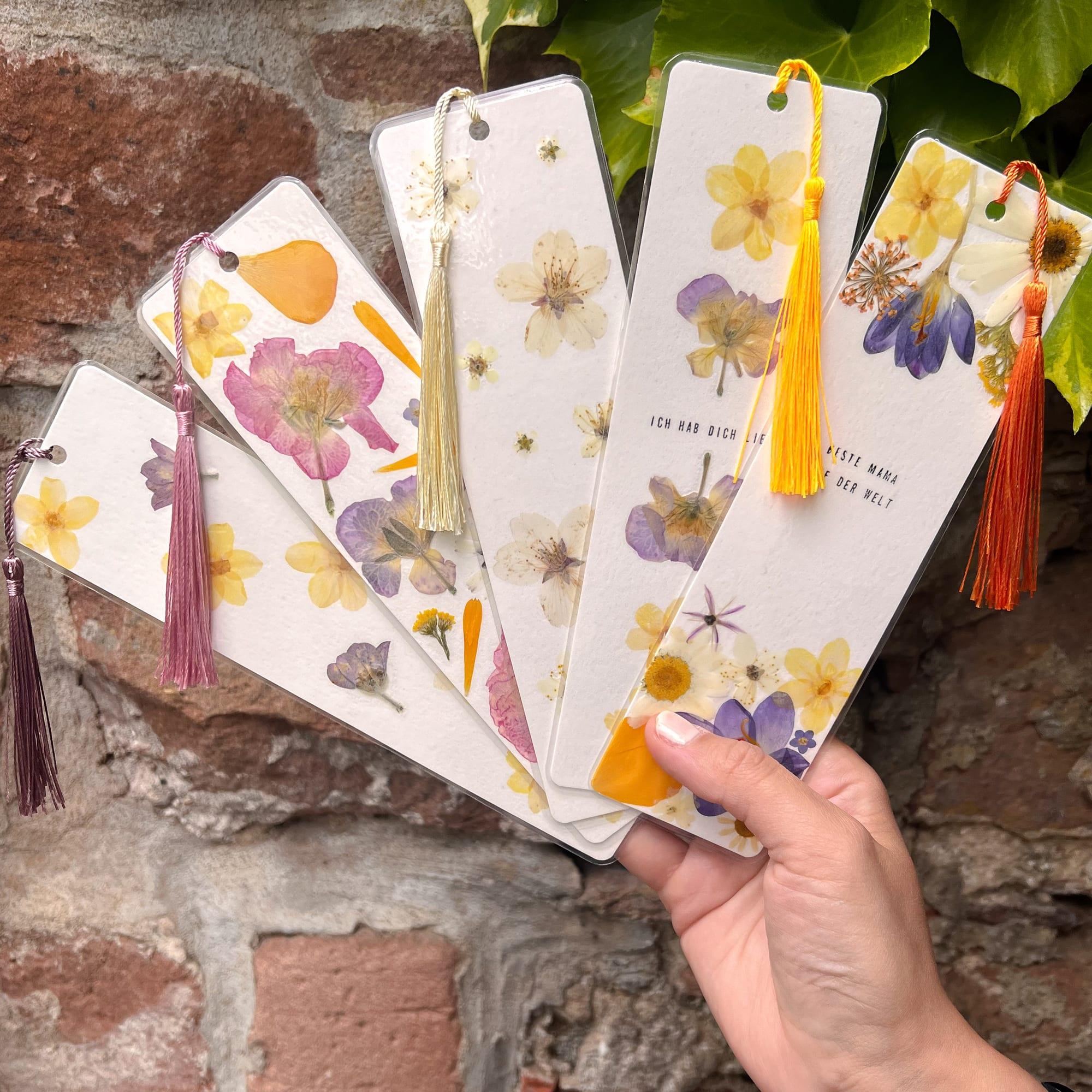 DIY-Lesezeichen aus echten gepressten Blüten
